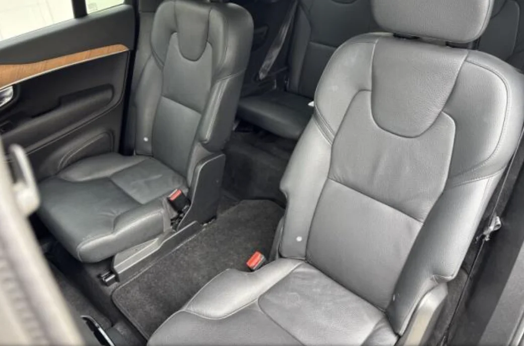 Used 2025 Gray Volvo T8 Plus image 5