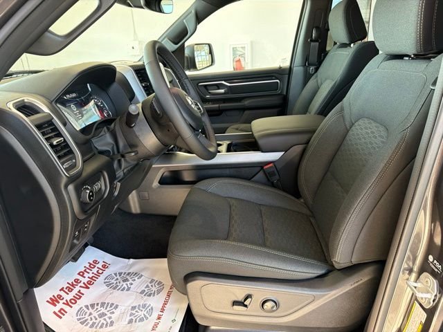 New 2027 Granite Crystal Metallic Clear-Coat Exterior Paint RAM Big Horn/Lone Star image 16