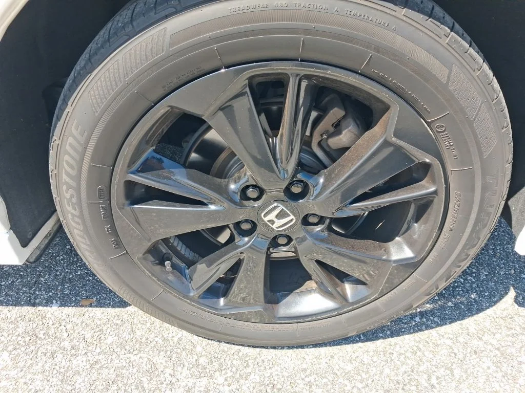 Used 2024  Honda Sport image 14
