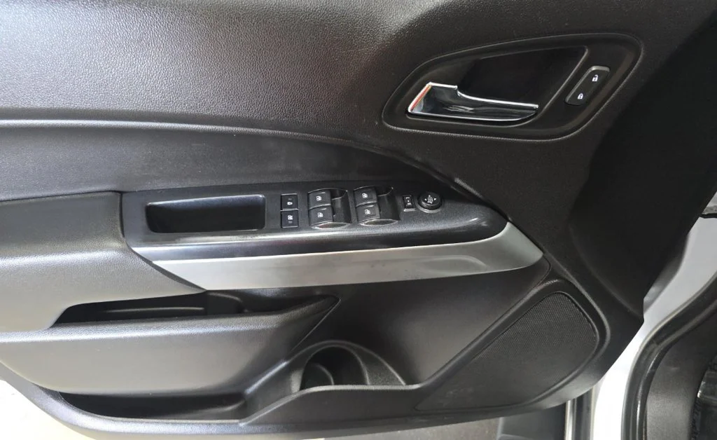 Used 2019 Silver Chevrolet LT image 14