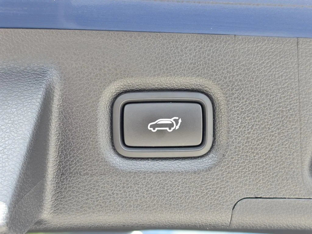 Used 2020 Stormy Blue Hyundai Limited image 9