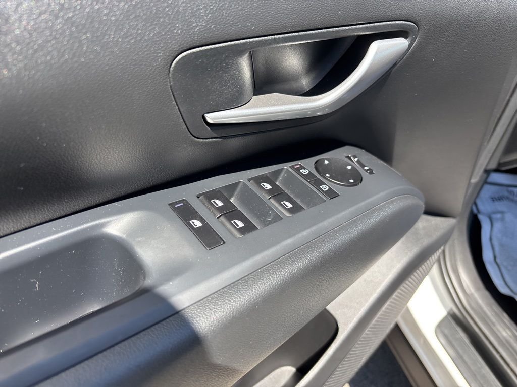 Certified Used 2025 White Hyundai SE image 16