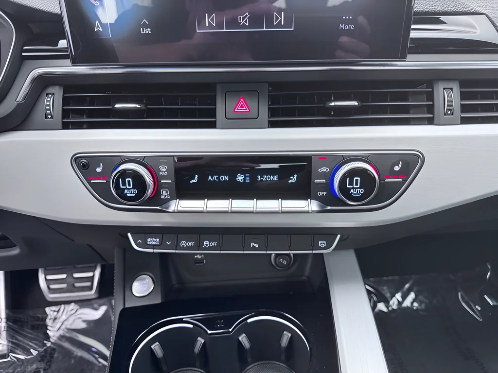 Used 2023 Glacier White Audi 45 S line Premium Plus image 18