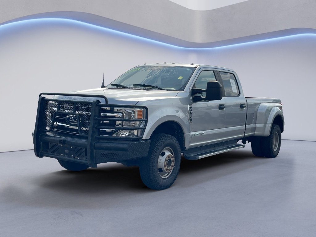 Used 2021 Iconic Silver Metallic Ford XL image 21