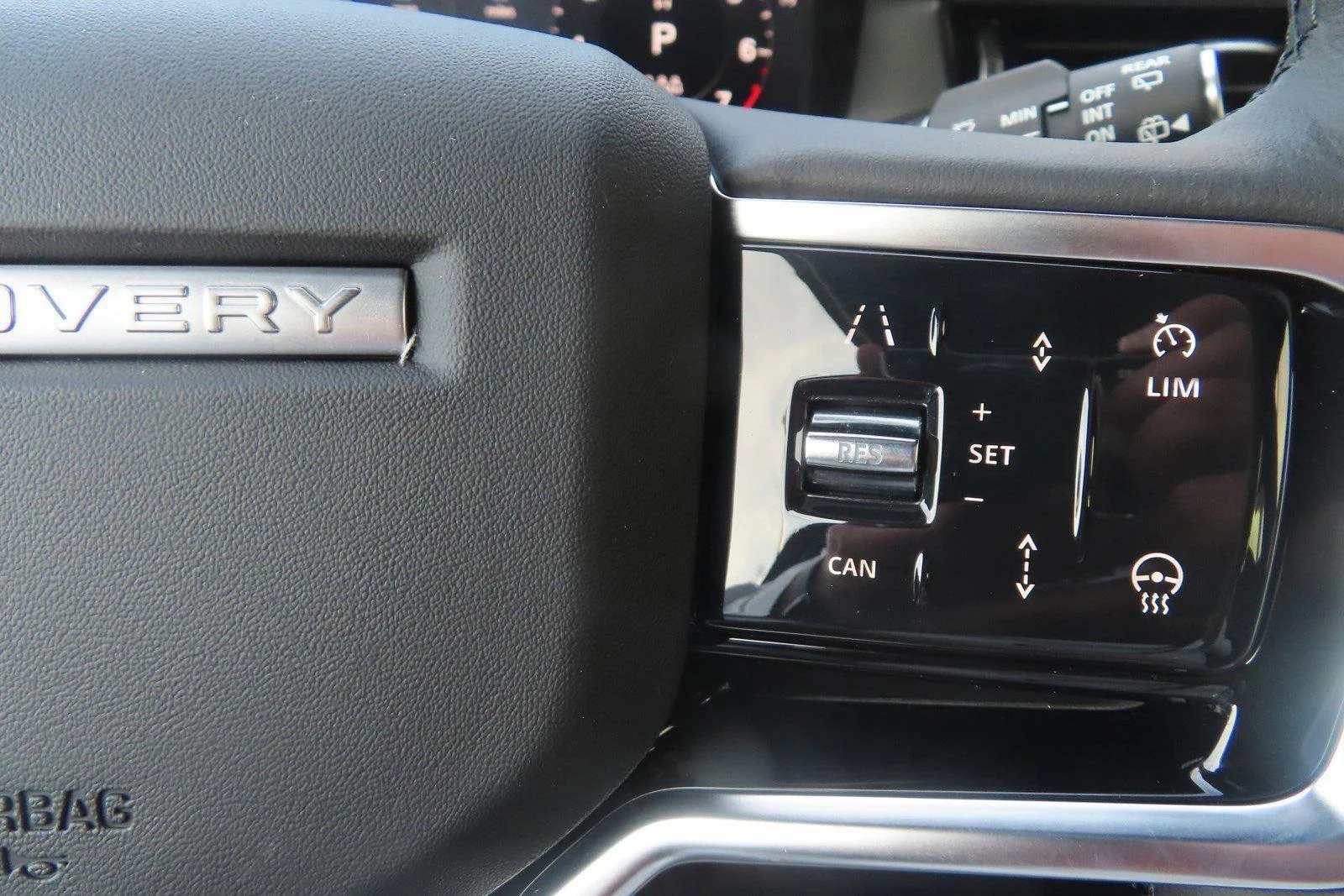 Used 2023 Eiger Grey Metallic Land Rover SE image 29