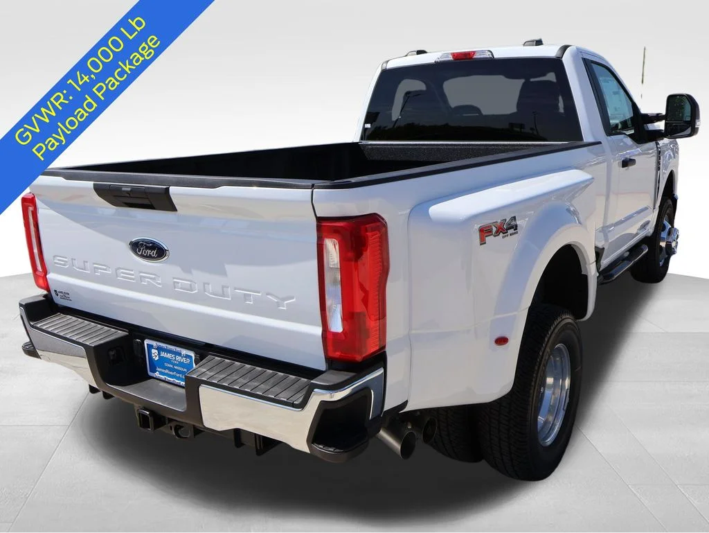 New 2026 Oxford White Ford F-350® XLT image 5
