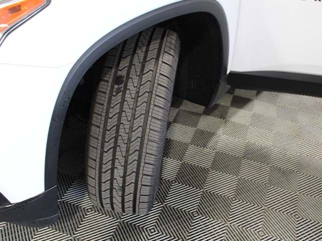 Used 2021 Summit White Chevrolet RS image 17