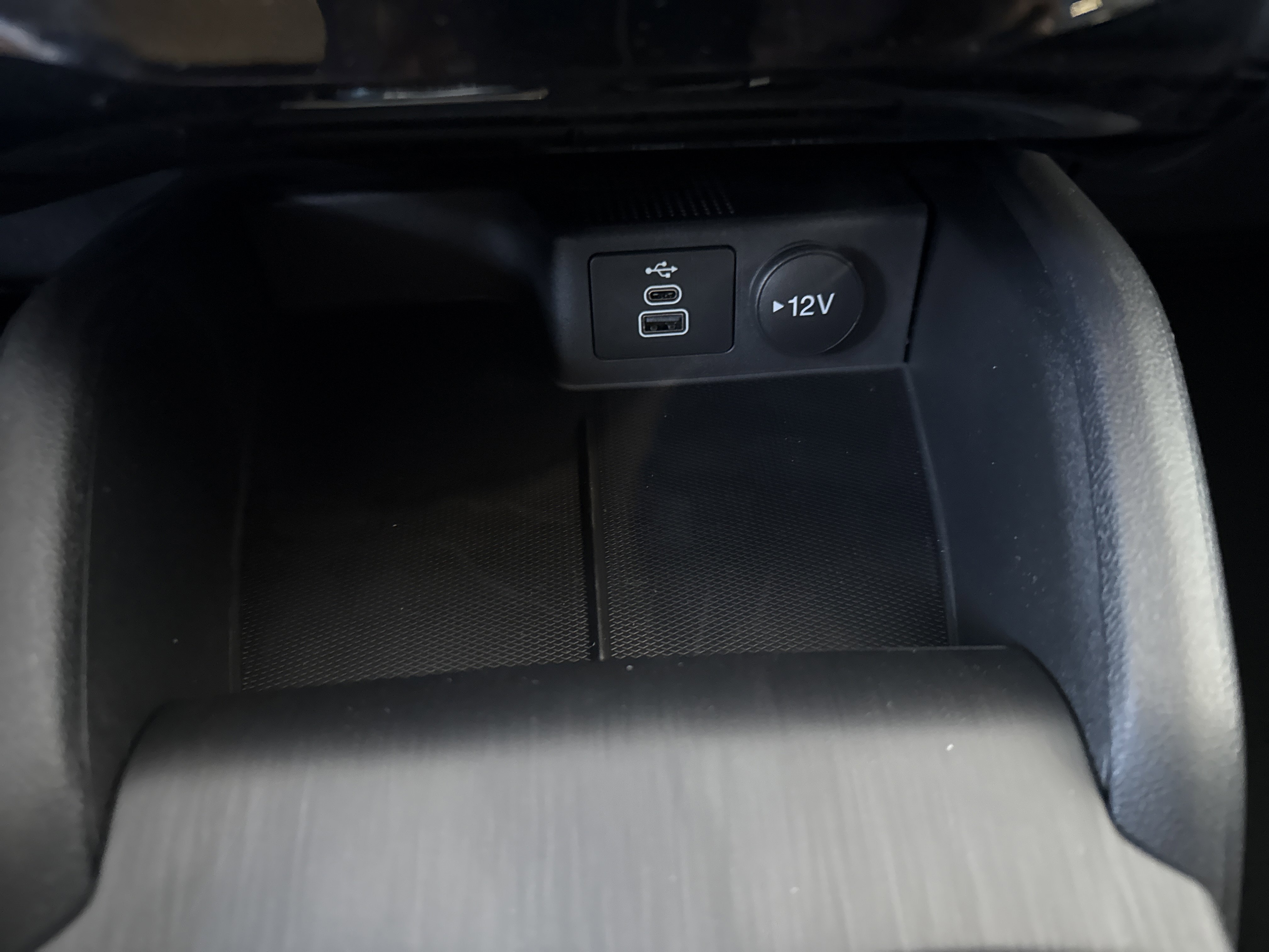 New 2026 Oxford White Ford Active® image 25