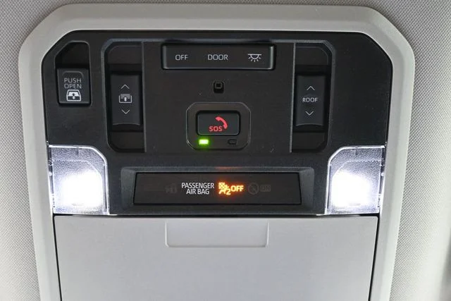 Used 2024  Toyota  image 27