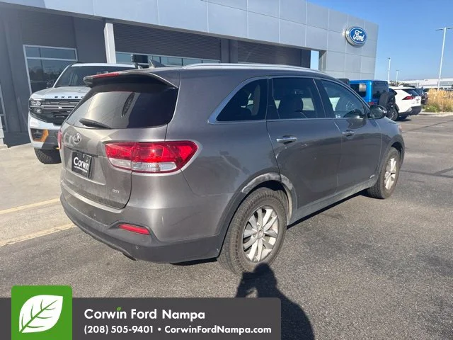 Used 2018 Gray Kia LX image 7