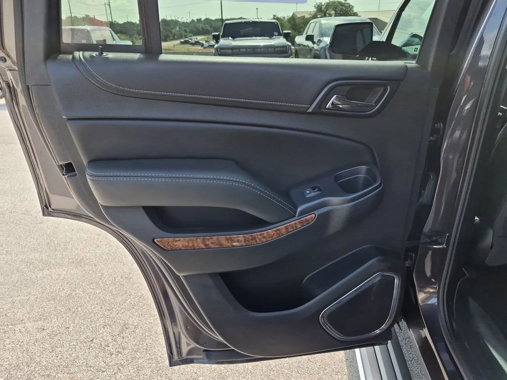 Used 2017 Gray Chevrolet Premier image 37