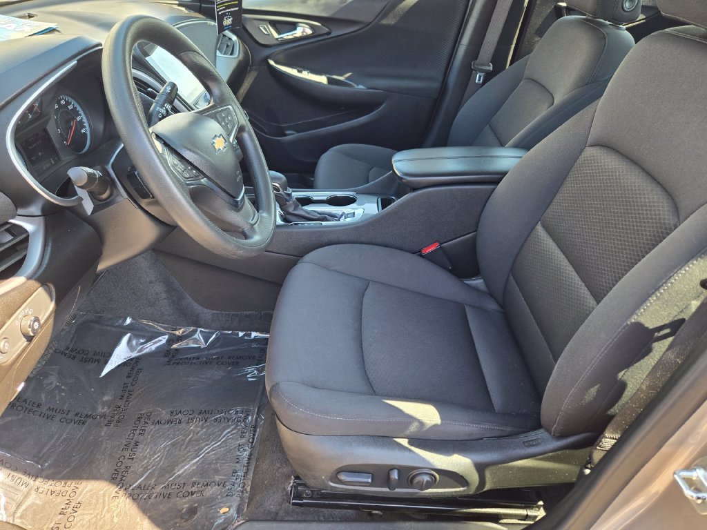Used 2025 Gray Chevrolet LT image 11