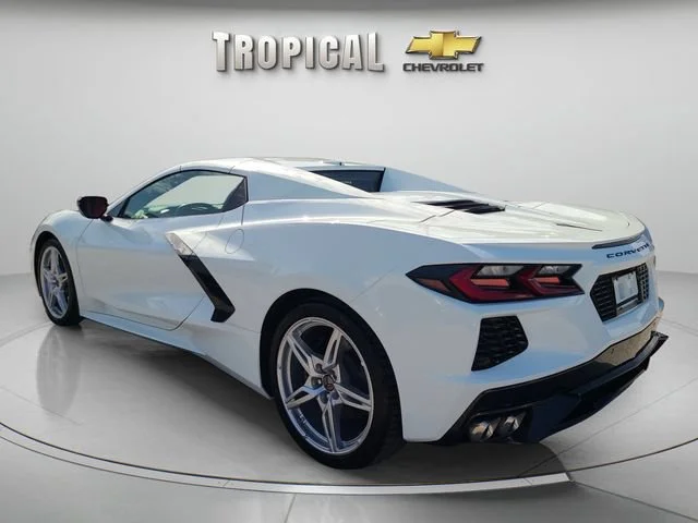 Used 2025 Arctic White Chevrolet 1LT image 3