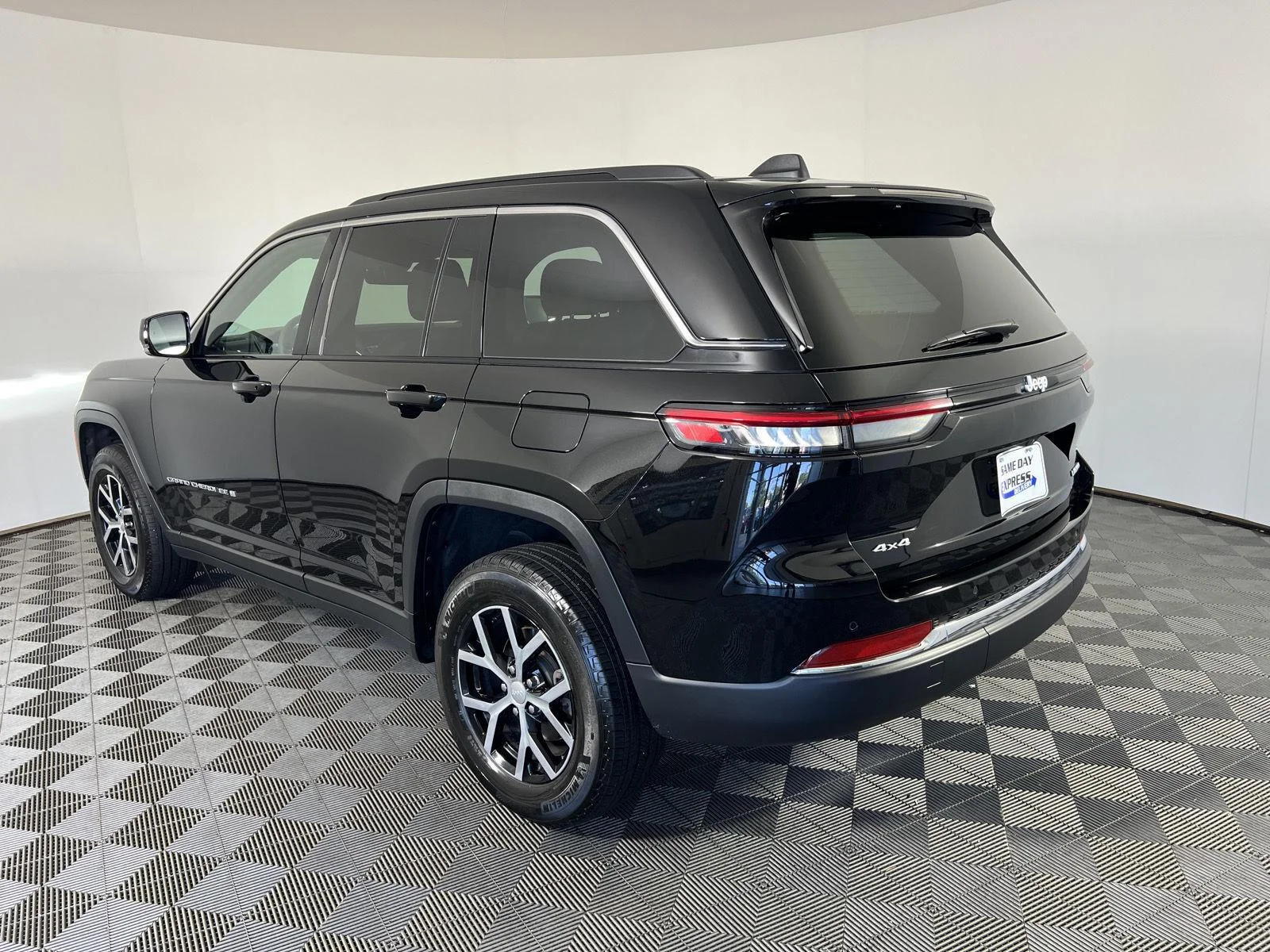 Used 2025 Bk Jeep Limited image 29