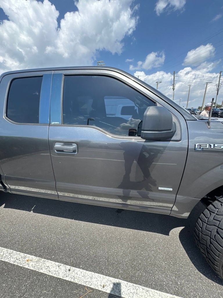 Used 2017 Gray Ford XL image 3
