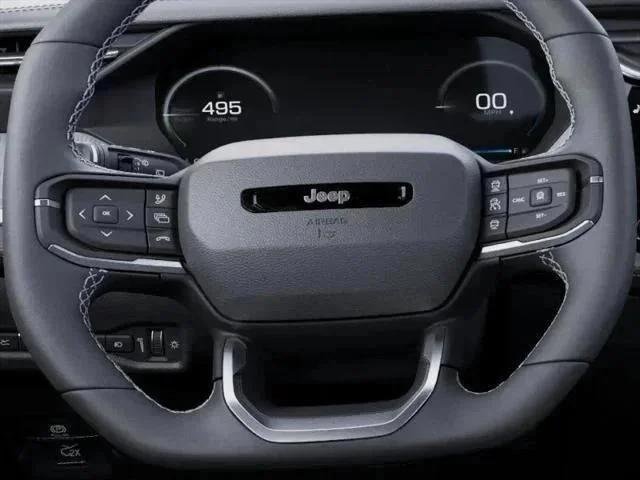 New 2026 Diamond Black Crystal Pearl-Coat Exterior Paint Jeep Laredo image 19