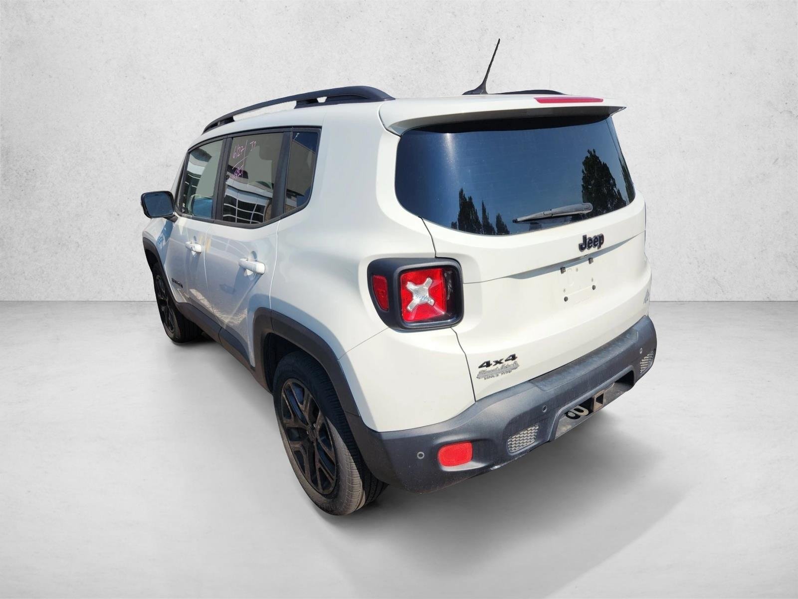 Used 2017 Alpine White Jeep Altitude image 8
