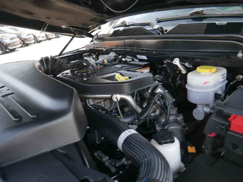 Used 2025 Black Ram Laramie image 18