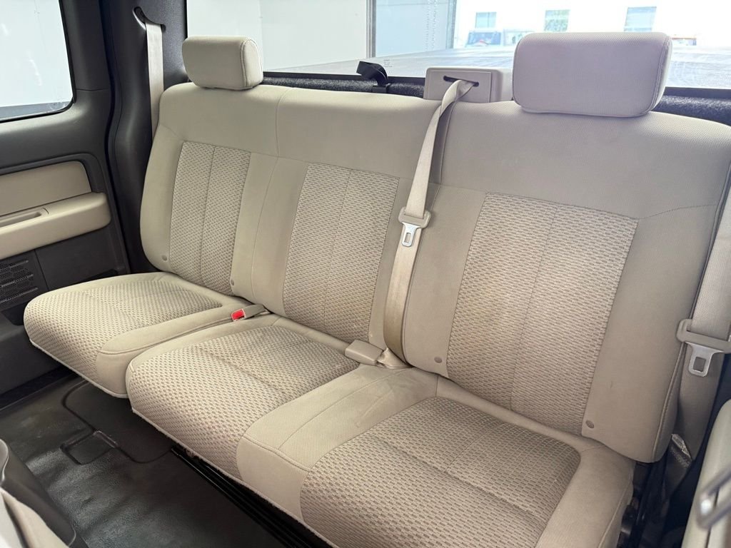 Used 2009 Red Ford  image 31