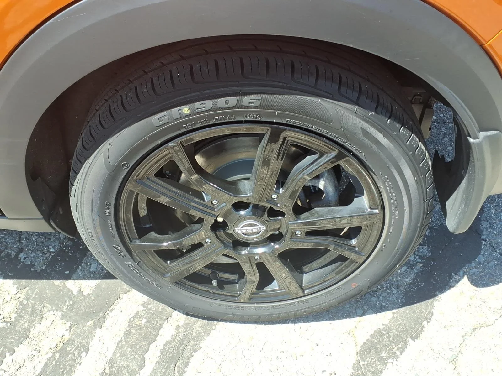 Used 2023 Orange Metallic Nissan SR image 9