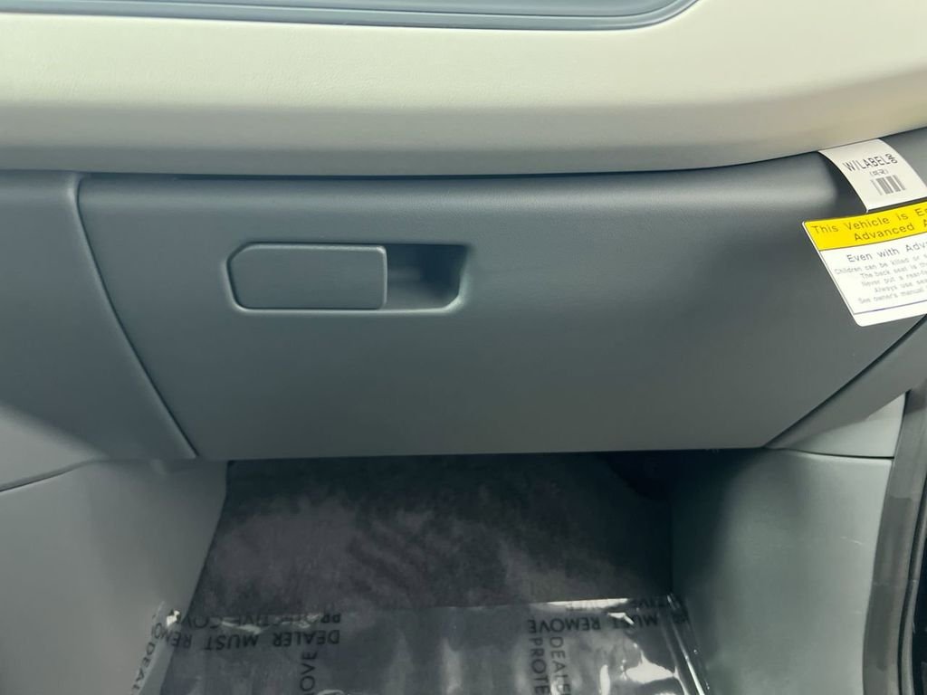 New 2026 Ebony Black Kia Wind AWD image 36