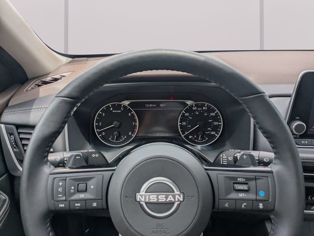 Used 2023 Gray Nissan SV image 30