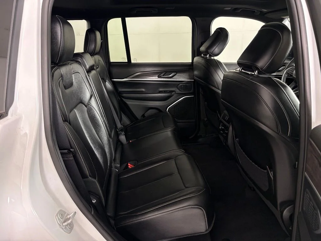 Used 2024 White Jeep 4xe image 41