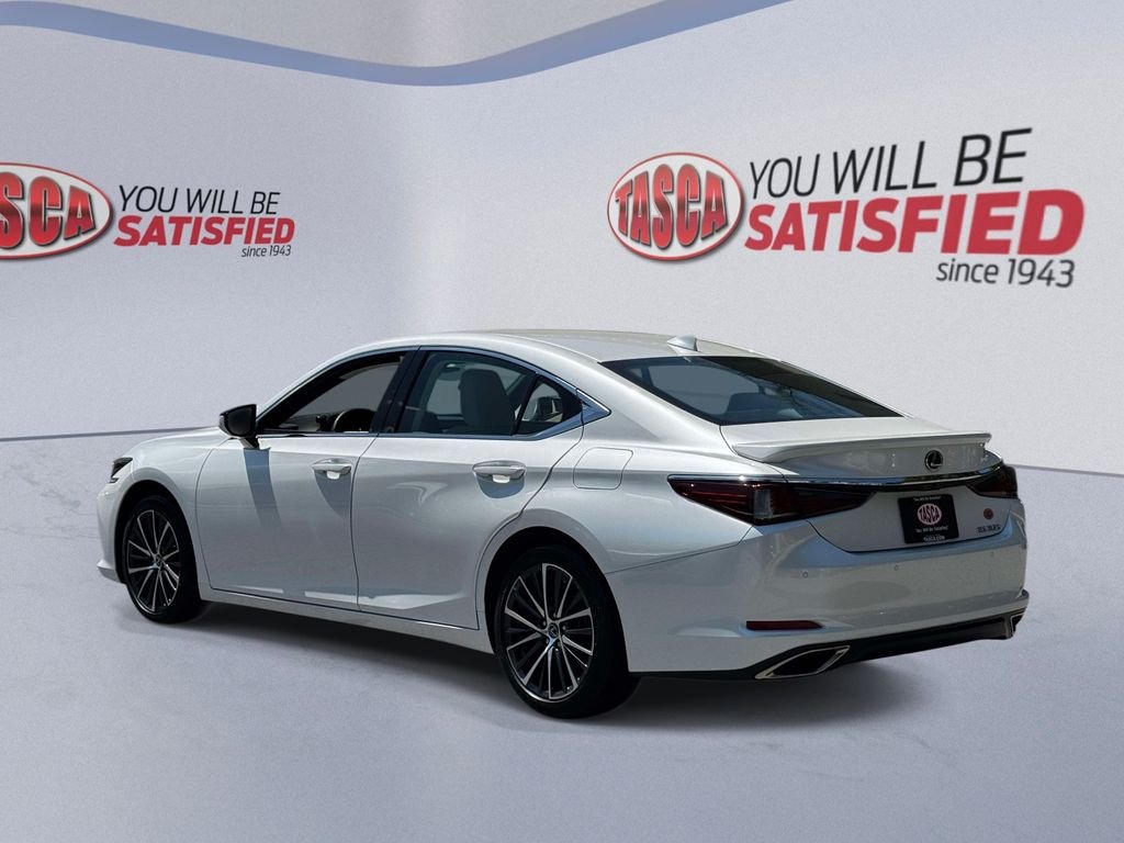 Used 2023 White Lexus 350 image 4
