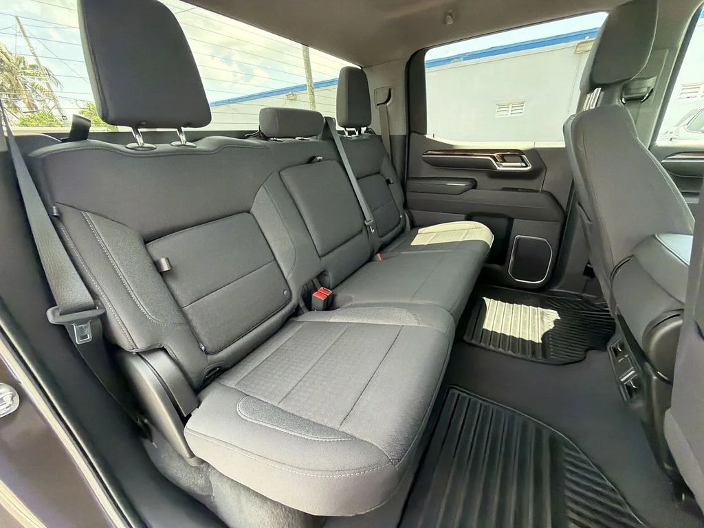 Used 2023 Brown GMC Elevation image 34