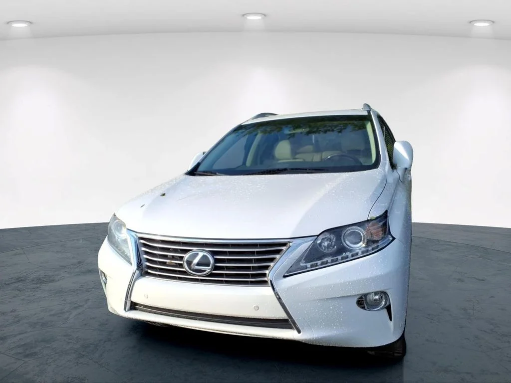 Used 2013  Lexus 350 image 4