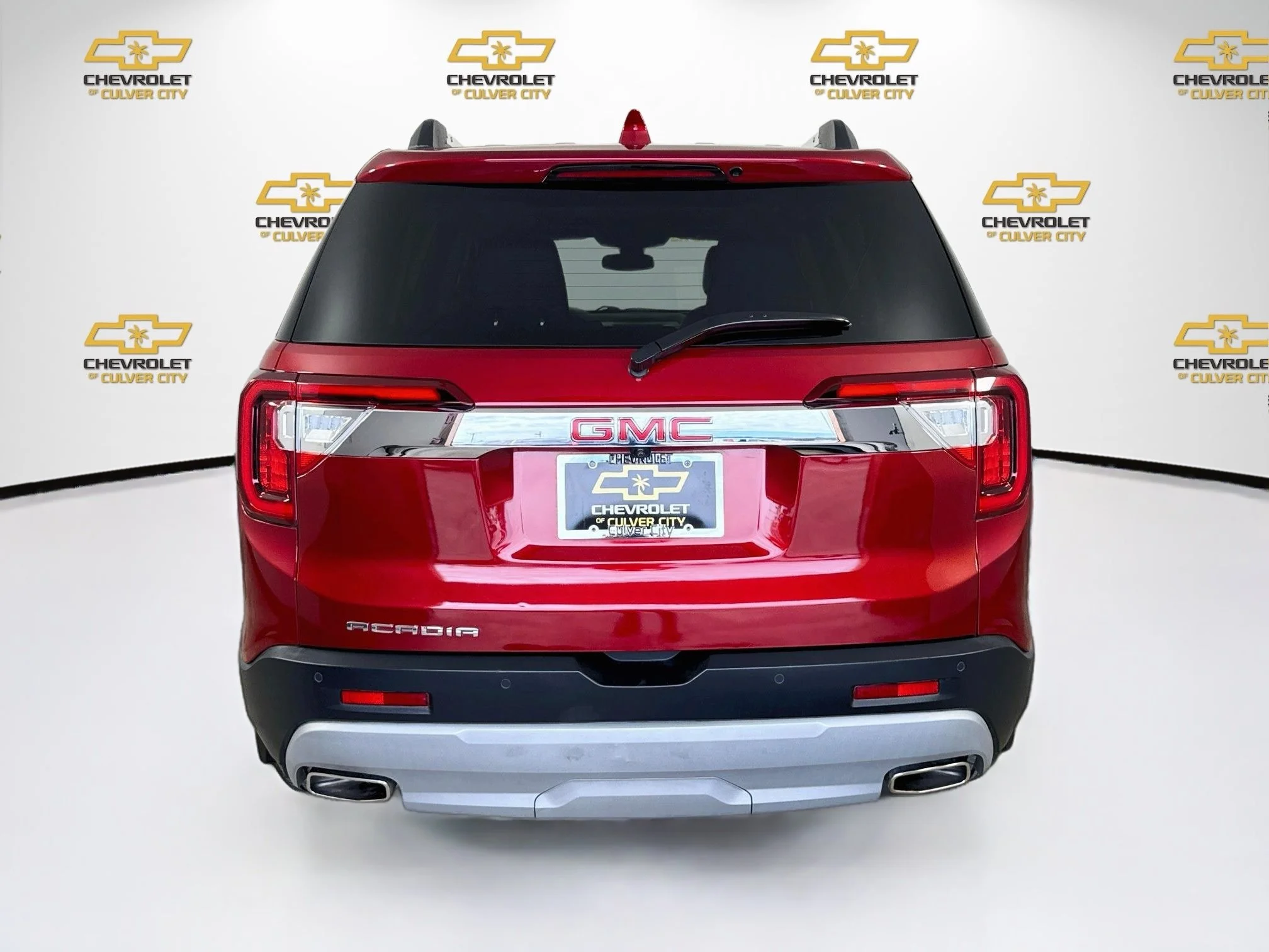 Used 2023 Volcanic Red Tintcoat GMC SLT image 7