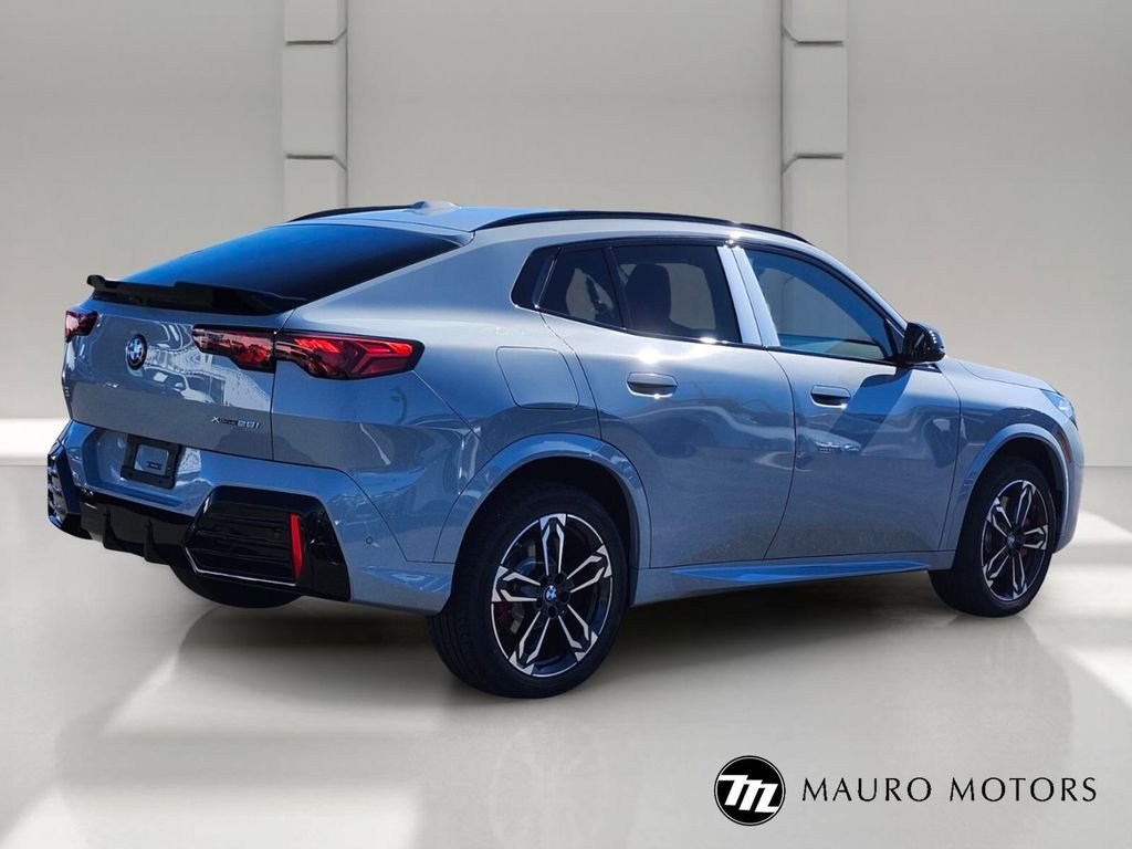 New 2027 Gray BMW xDrive28i image 2