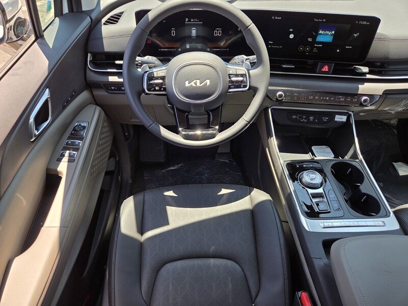 New 2026 Snow White Pearl Kia EX image 9