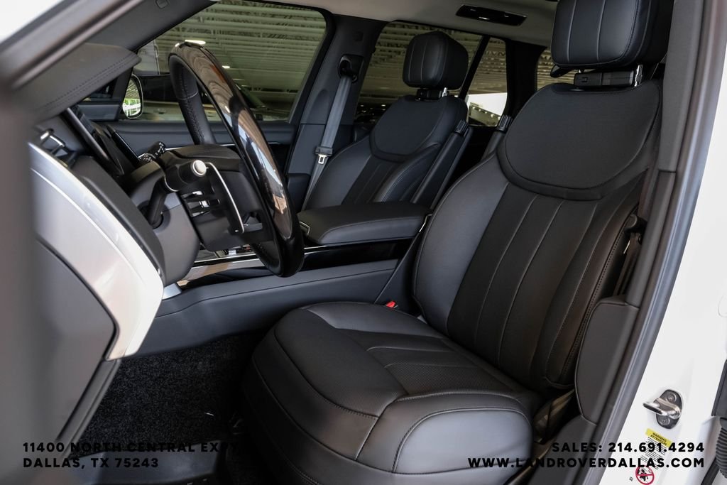 New 2026 Fuji White Land Rover SE image 33