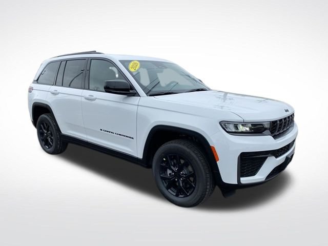 New 2026 White Jeep Altitude image 10