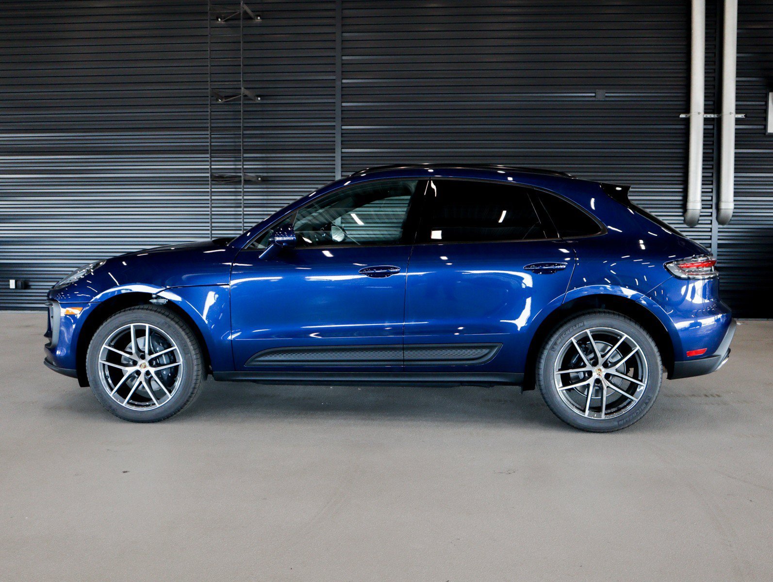 New 2026 Gentian Blue Metallic Porsche  image 2