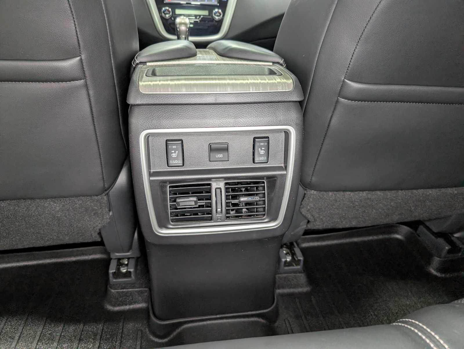 Used 2018 CAYENNE RED Nissan SL image 21