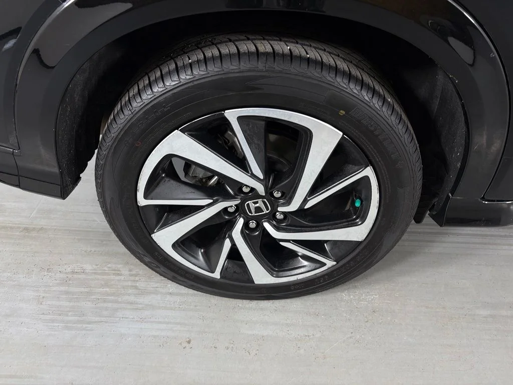 Used 2019 Crystal Black Pearl Honda Sport image 11