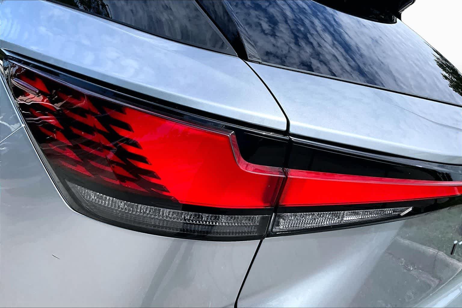 Used 2023 Iridium Lexus  image 29