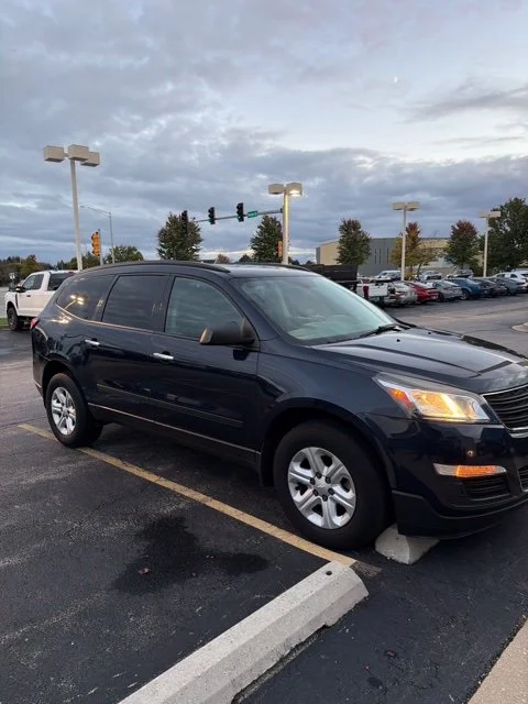 Used 2015 Blue Chevrolet LS image 2