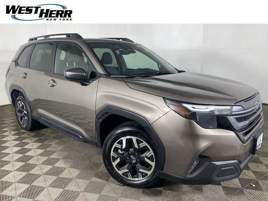 Used 2025 Brilliant Bronze Metallic Subaru Premium image 29