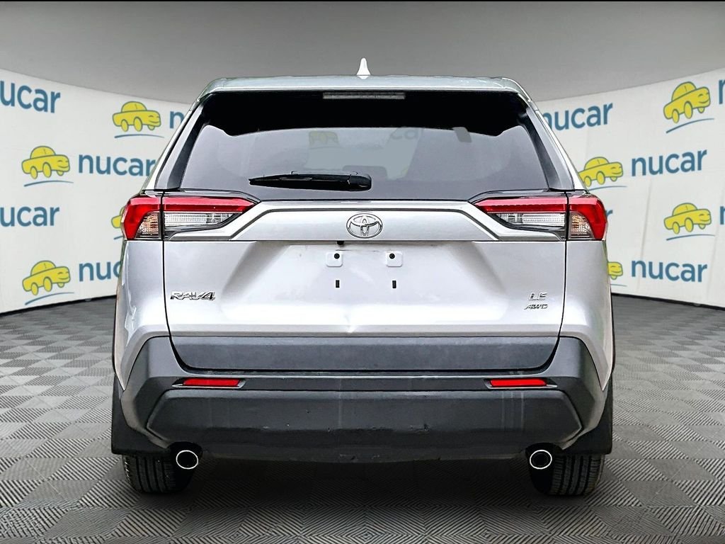 Used 2022 Silver Toyota LE image 5