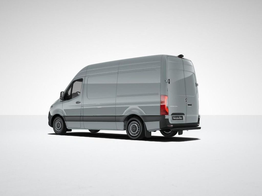 New 2025  Mercedes-Benz Cargo 144 WB image 30