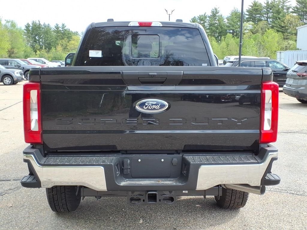 New 2026 Agate Black Metallic Ford F-250® XLT image 6