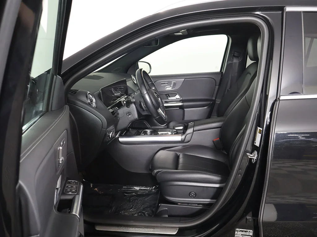 Used 2023 Black Mercedes-Benz GLA 250 image 27