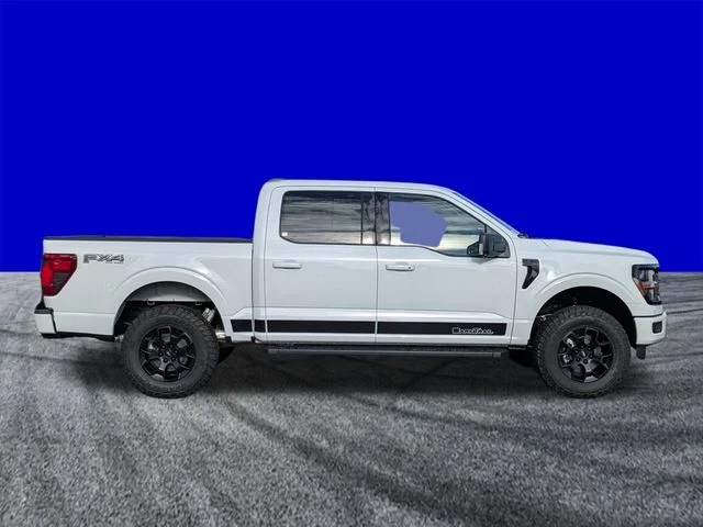 New 2026 Oxford White Ford XLT image 3