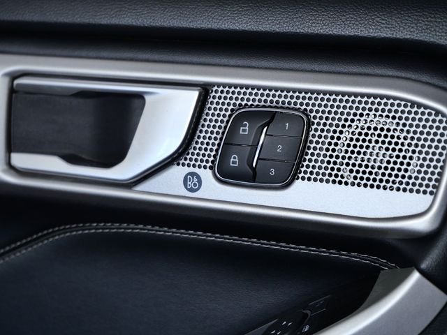 Used 2022 Black Ford Limited image 29