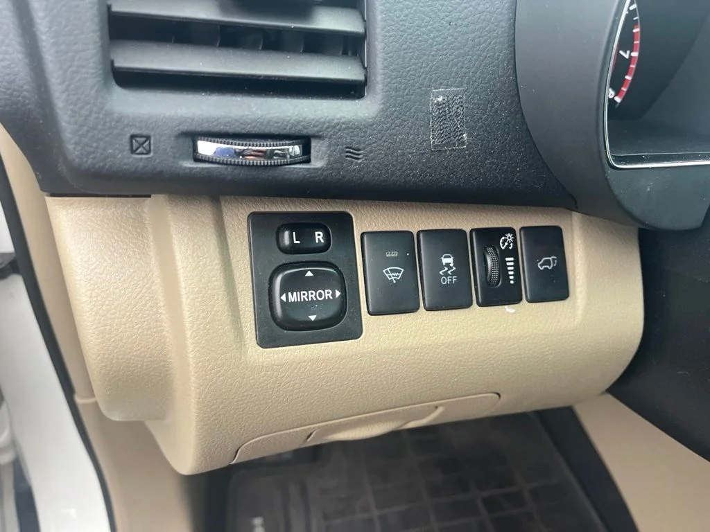 Used 2012 Blizzard Pearl Toyota Limited image 15