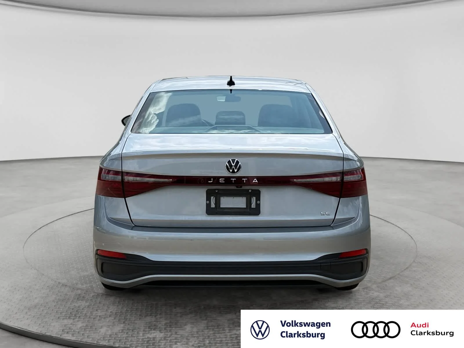 Used 2025 Pyrite Silver Metallic Volkswagen SE image 6