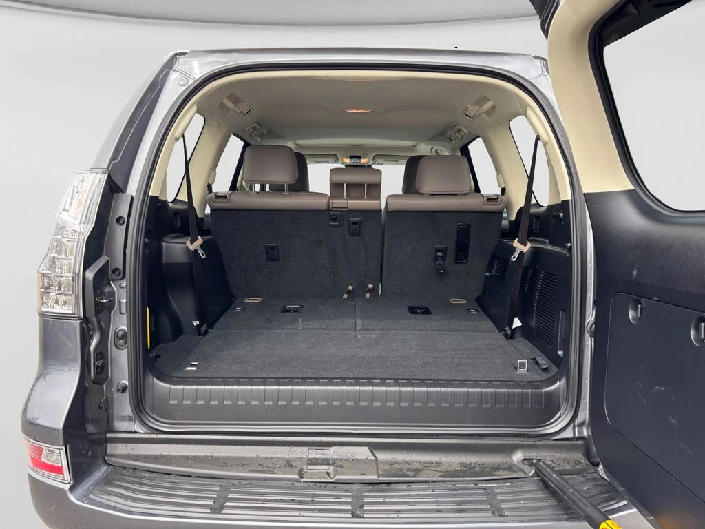 Used 2021 Gray Lexus 460 image 19